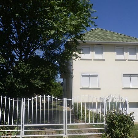 Aquaparti Apartmanok Hajdúszoboszló Dış mekan fotoğraf